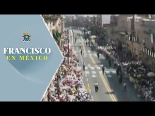 Cientos de fieles abarrotan avenida Madero, Morelia, para ver al Papa