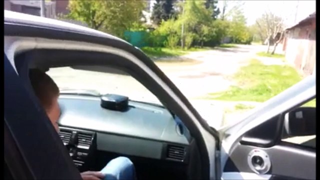 3000 Watts de son dans une voiture : la taule se tord sous la pression acoustique