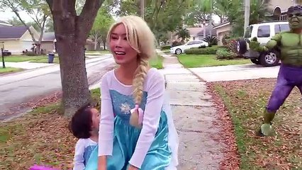 Spiderbaby Flushed down the Toilet? w/ Frozen Elsa, Joker, Hulk Police, Snow white