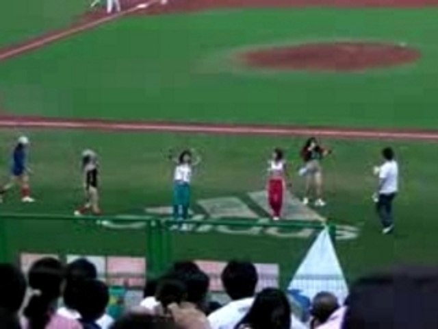 2007.10.28 La New Girls 中場表演