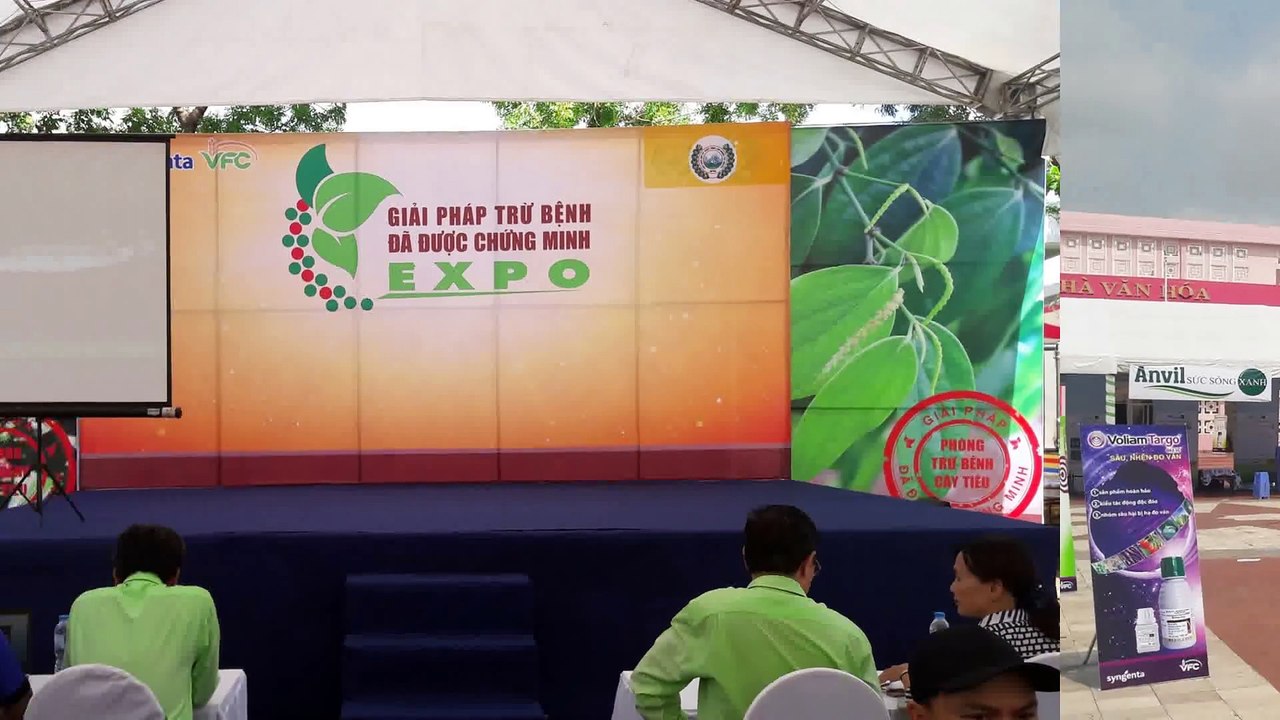 Nhà bạt trong Lễ ra mắt giới thiệu sản phẩm mới của Syngenta tại miền Tây