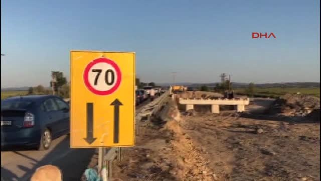 Edirne Tatilini Yunanistan'da Geçirmek İsteyenler İpsala Sınır Kapısı'nda Yoğunluk Oluşturdu
