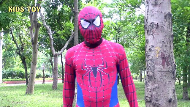 Bé bún và người nhện - Săn trứng khủng long - Bóc trứng khủng long - Dinosaur surprise egg