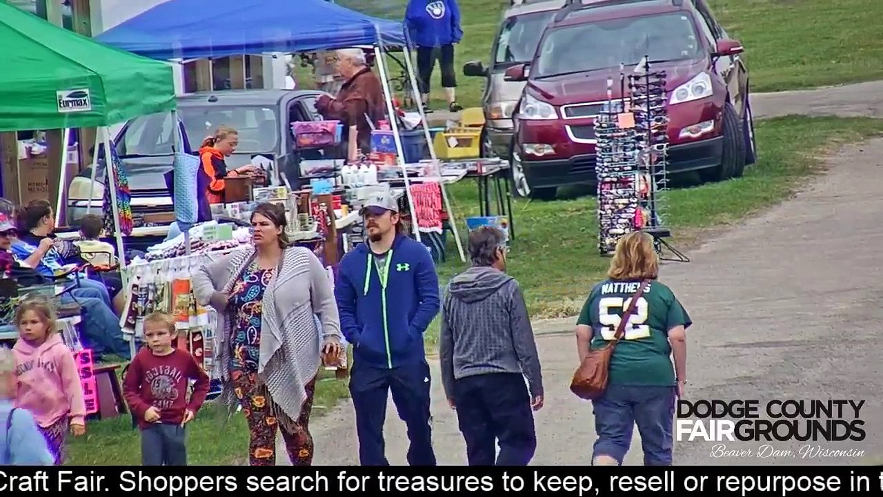 Wisconsin Flea Market and Craft Fair LIVE near Beaver Dam Wisconsin
