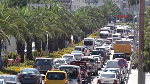 Marmaris Tatilciler Marmaris Sahillerini Doldurdu