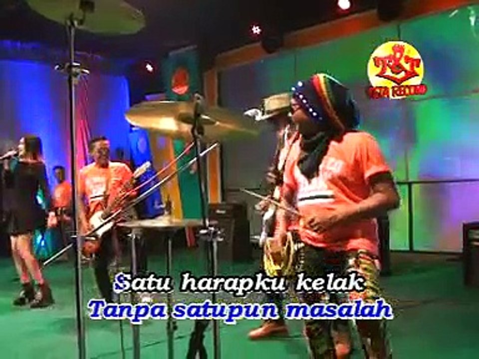 NELLA KHARISMA-LILIN KECIL-OM.NIRWANA