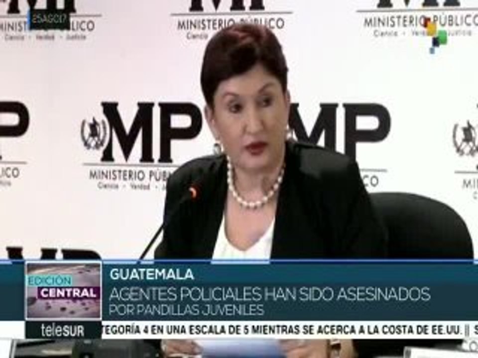 Centenares de guatemaltecos piden la renuncia de Jimmy Morales