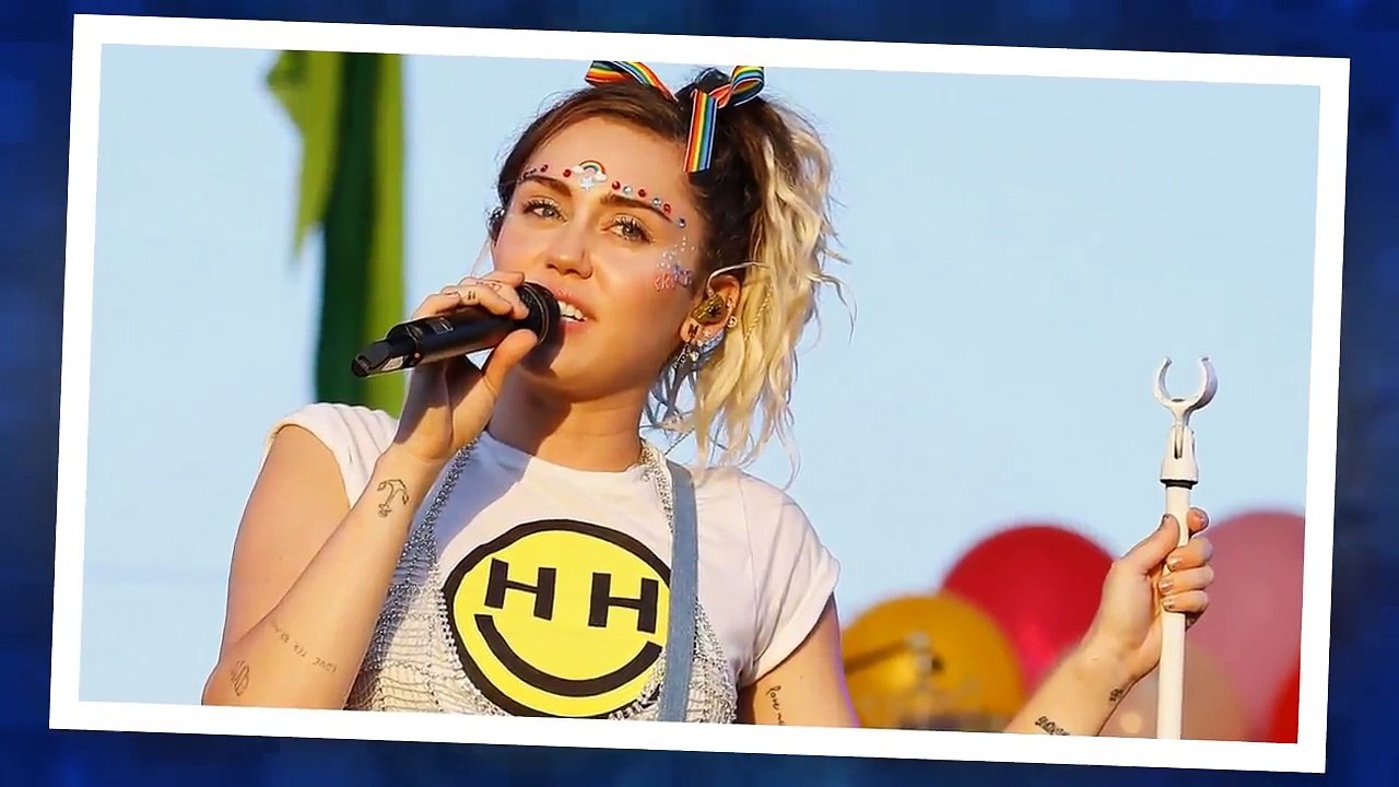 [Actu People] Miley Cyrus pose complètement nue pour David LaChapelle