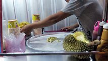 Crème aliments de la glace mangue Rouleaux rue thaïlandais Thaïlande yaourt Oreo matcha durian