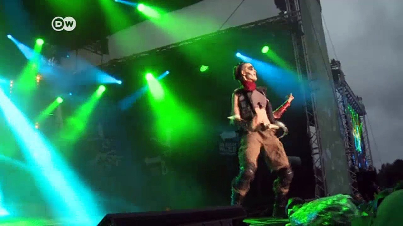 'Make air, not war' - Die Luftgitarren-WM in Oulu | DW Deutsch