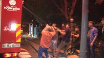 Beşiktaş'ta Seyir Halindeki Minibüs Alev Alev Yandı