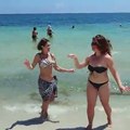dancing at beach by sexy girls - رقص عربي مثير