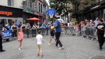 Les basketteurs de Belfius Mons-Hainaut ont animé le piétonnier. Vidéo Eric Ghislain
