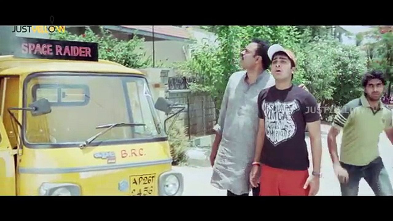 Theif Robs Sharwanads Bag | Amma Cheppindi Movie Scenes | Suhasini | Keeravani