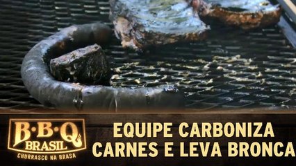 Equipe Azul carboniza carnes e leva bronca dos Chefs