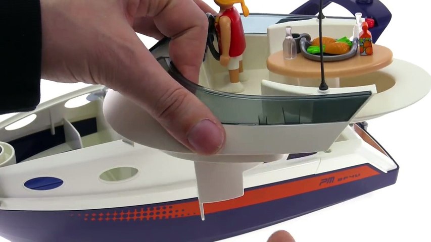 playmobil 5205 family fun luxury yacht