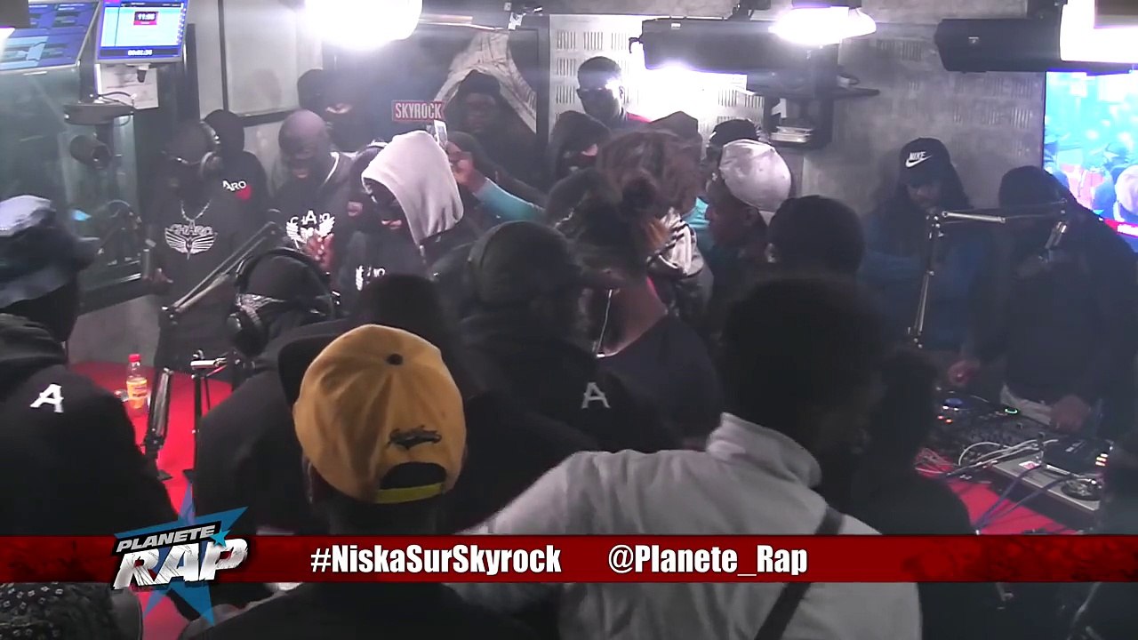 Niska -Gros Bonnets & Psg- en live #PlanèteRap