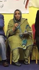 Women Grills Altaf Hussain For Speaking Against Pakistan..