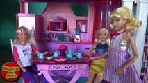 Dans le Enceinte maison de rêve de Barbie Cendrillon fête jouer poupée Barbie spectacle 2016