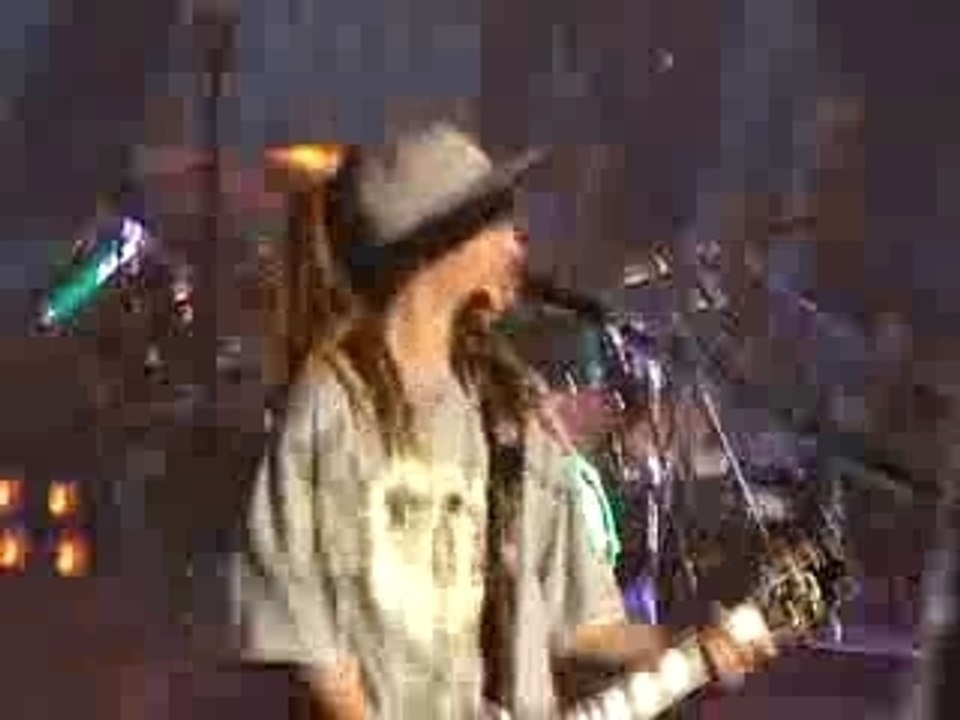 Tokio Hotel Amnéville - Wo sind ëure hande - Tom (L)