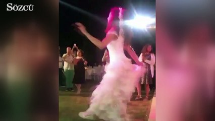 Azra Akın'dan mastika şov