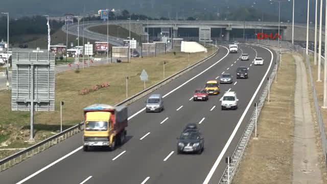 Bolu Tem'in Bolu Geçişinde Tatilci Yoğunluğu Ulaşımı Aksatmadı