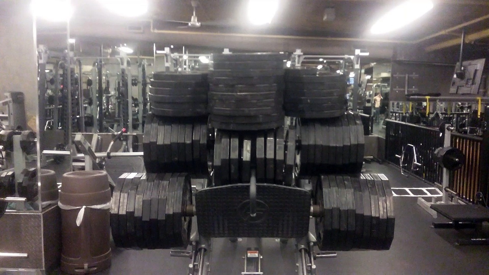 World Record 3100 pound leg press - video Dailymotion