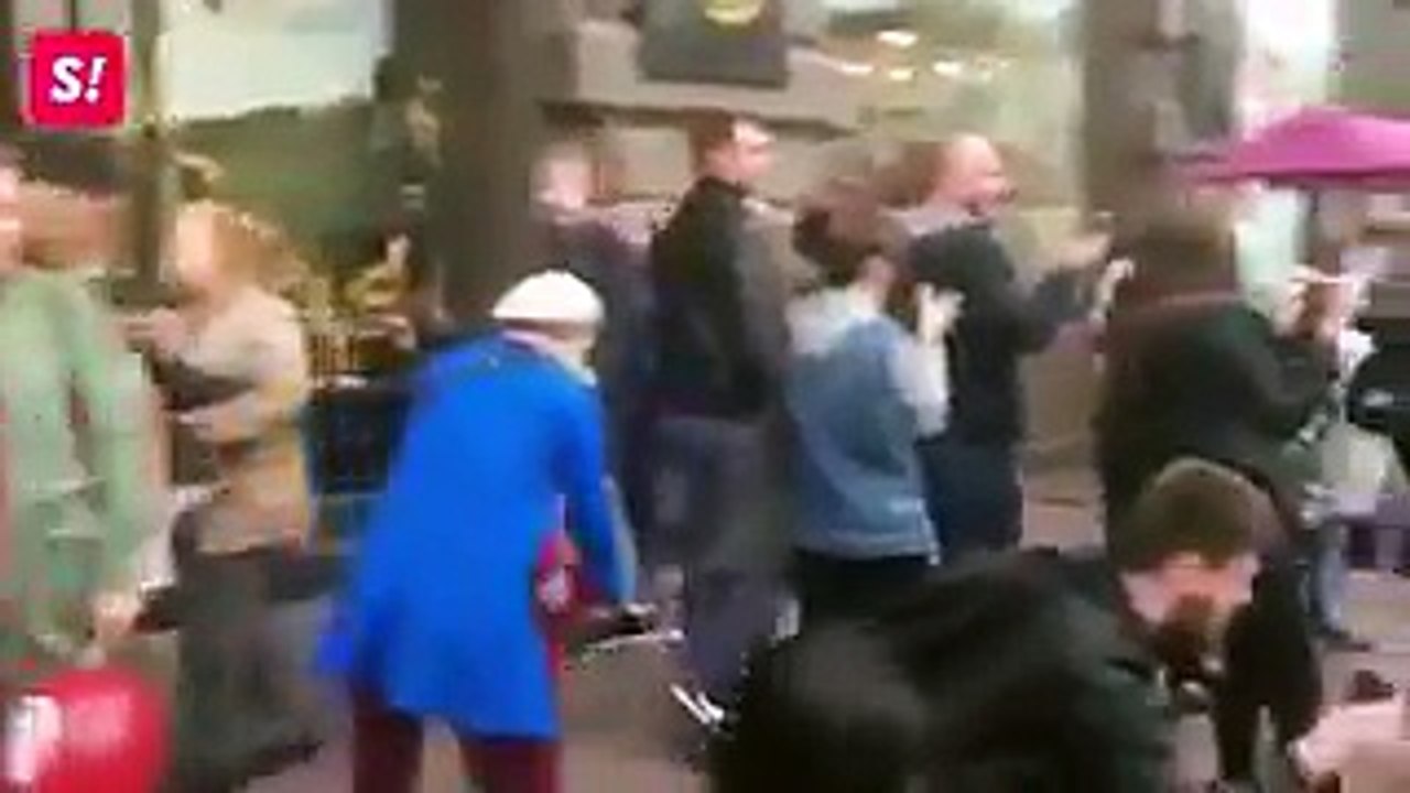 Екс-мер Архангельська водить на повідку Дональда Трампа по Санкт-Петербургу