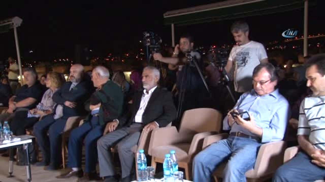 Abdulhamit Han'ın Torunu Osmanoğlu: "Osmanlı Ruhu Yavaş Yavaş Geri Geliyor"