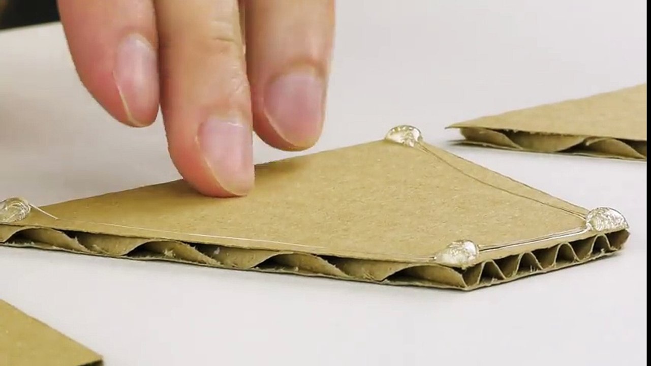 DIY Puppy Dog Food Dispenser from Cardboard at Home_HIGH