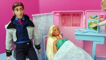 Et à bébé fou gelé va hôpital enceinte Barbie elsa hans barbie disneycartoys