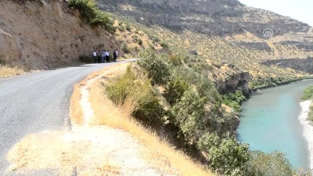 Botan Çayı'na Düşen Otomobildeki Kayıp Kişiyi Arama Çalışmaları