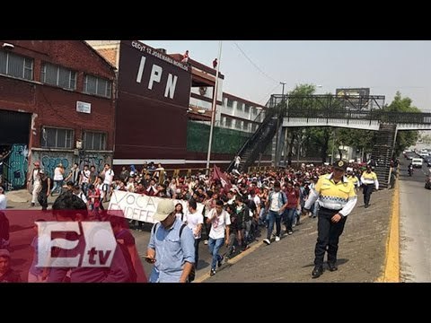 Paristas del IPN marchan rumbo a Zacatenco para reunión con director/ Paola Virrueta