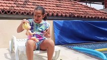 Baby Alive Bia Bagunça se afoga na piscina. Novelinha em Portugues | DisneySurpresa