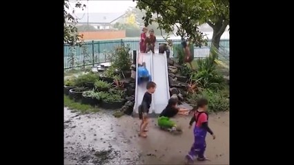 L'école de rêve pour nos enfants... Il pleut : pas grave, on sort quand meme