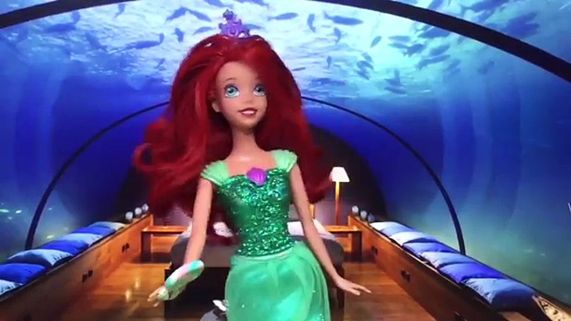 videos de barbie sirena real
