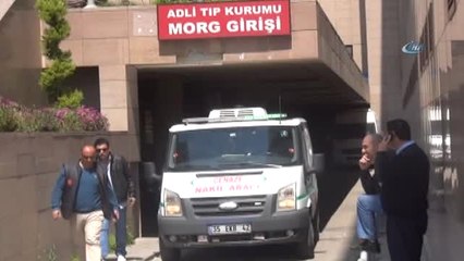 Şizofren Gencin Annesini Baltayla Öldürdüğü İddiası