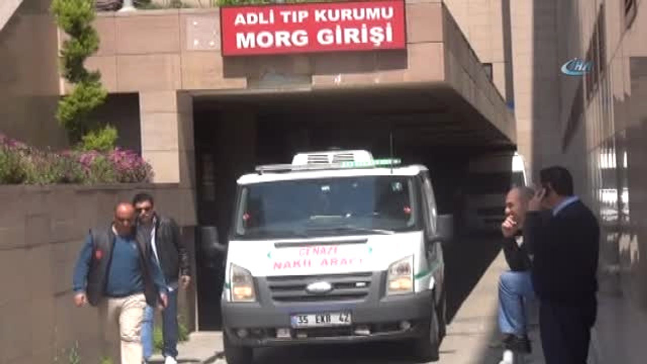 Şizofren Gencin Annesini Baltayla Öldürdüğü İddiası
