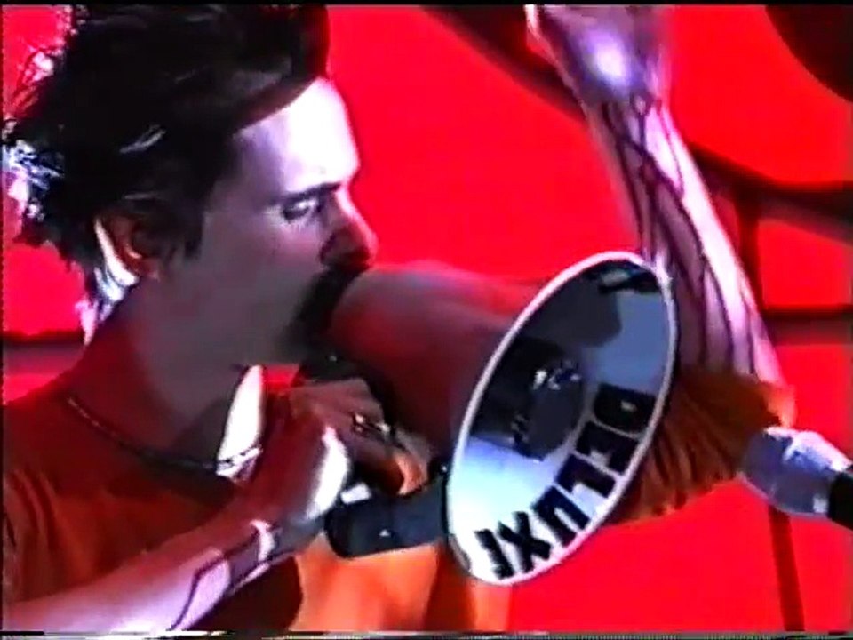 Muse - Feeling Good, Top of the Pops, 11/2?/2001