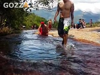 Las gachas una quebrada en Colombia con jacuzzi natural