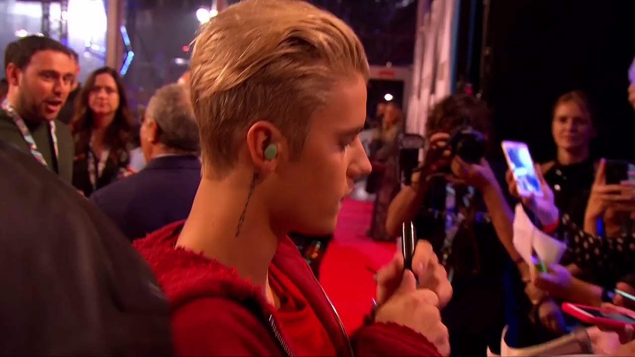 Selena Gomez Leaves Shady Message For Justin Bieber?