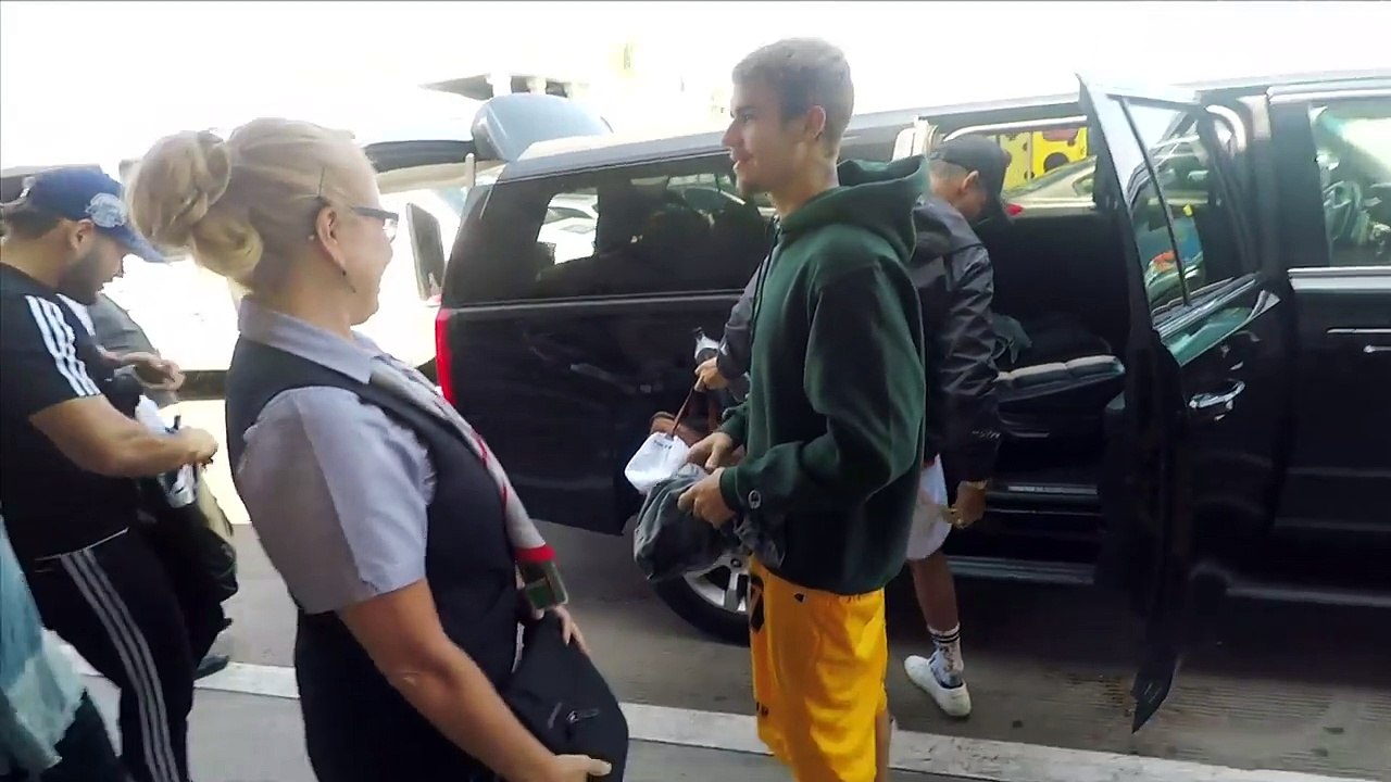 Justin Bieber Asked If Hes Worried About Getting Sued By Paparazzo He Hit With His Truck