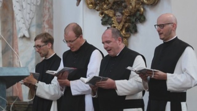 Monjes cistercienses de Austria se trasladan al monasterio de Neuzelle en Alemania