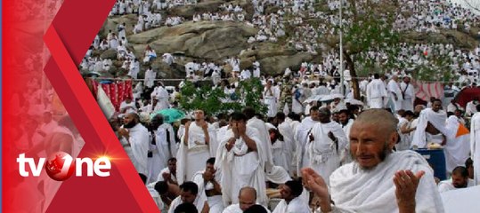 Jemaah Berdzikir dan Berdoa Pada Saat Wukuf