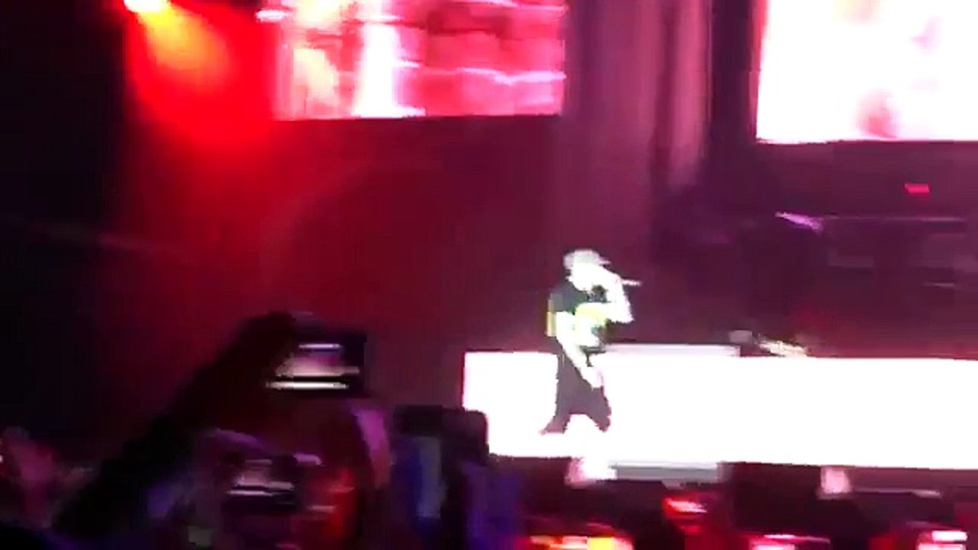 ⁣Eminem  Concert 2017