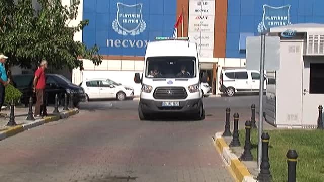 Vatan Şaşmaz ve Filiz Aker'in Cenazeleri Adli Tıpa Getirildi