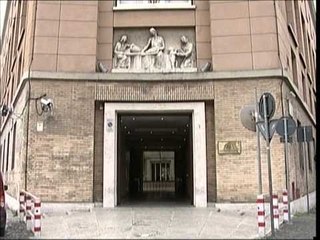 TG 04.09.13 Seu, latte sotto sequestro. Sigilli ad un caseificio di Mola