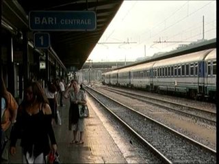 TG 06.09.13 Violenza sui binari, aggredita capotreno