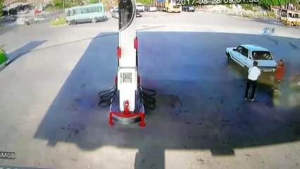 Bir Kişinin Öldüğü Kaza Anı Güvenlik Kamerasında