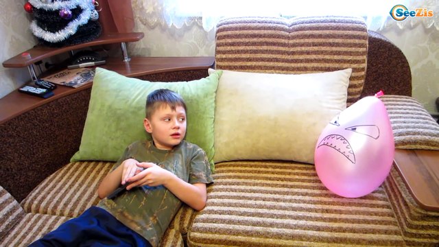 ГИГАНТСКИЙ ШАР Напал на Детей Страшилки Giant Balloon ATTACKS Видео для детей